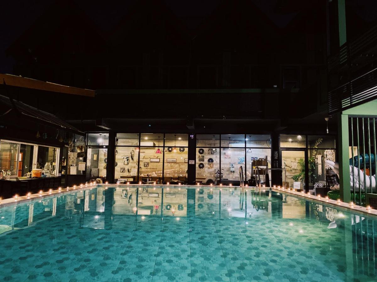 Chiangmai Moli Inn (Adults Only) Чиангмай Екстериор снимка