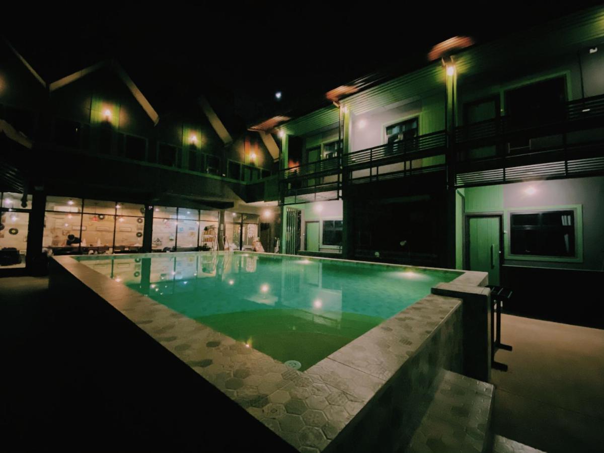 Chiangmai Moli Inn (Adults Only) Чиангмай Екстериор снимка